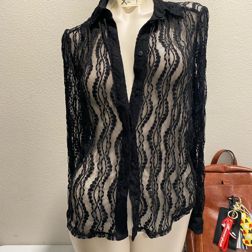 Melograno Rico lace woman’s size medium button down shirt